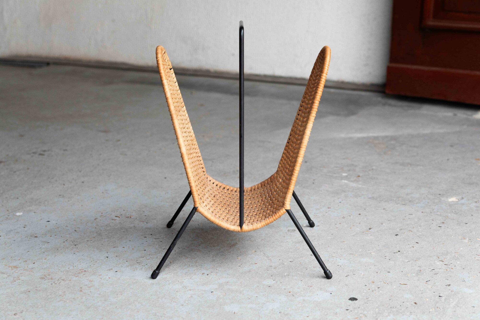 Magazine holder Danish design