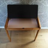 Small children's desk with compass feet