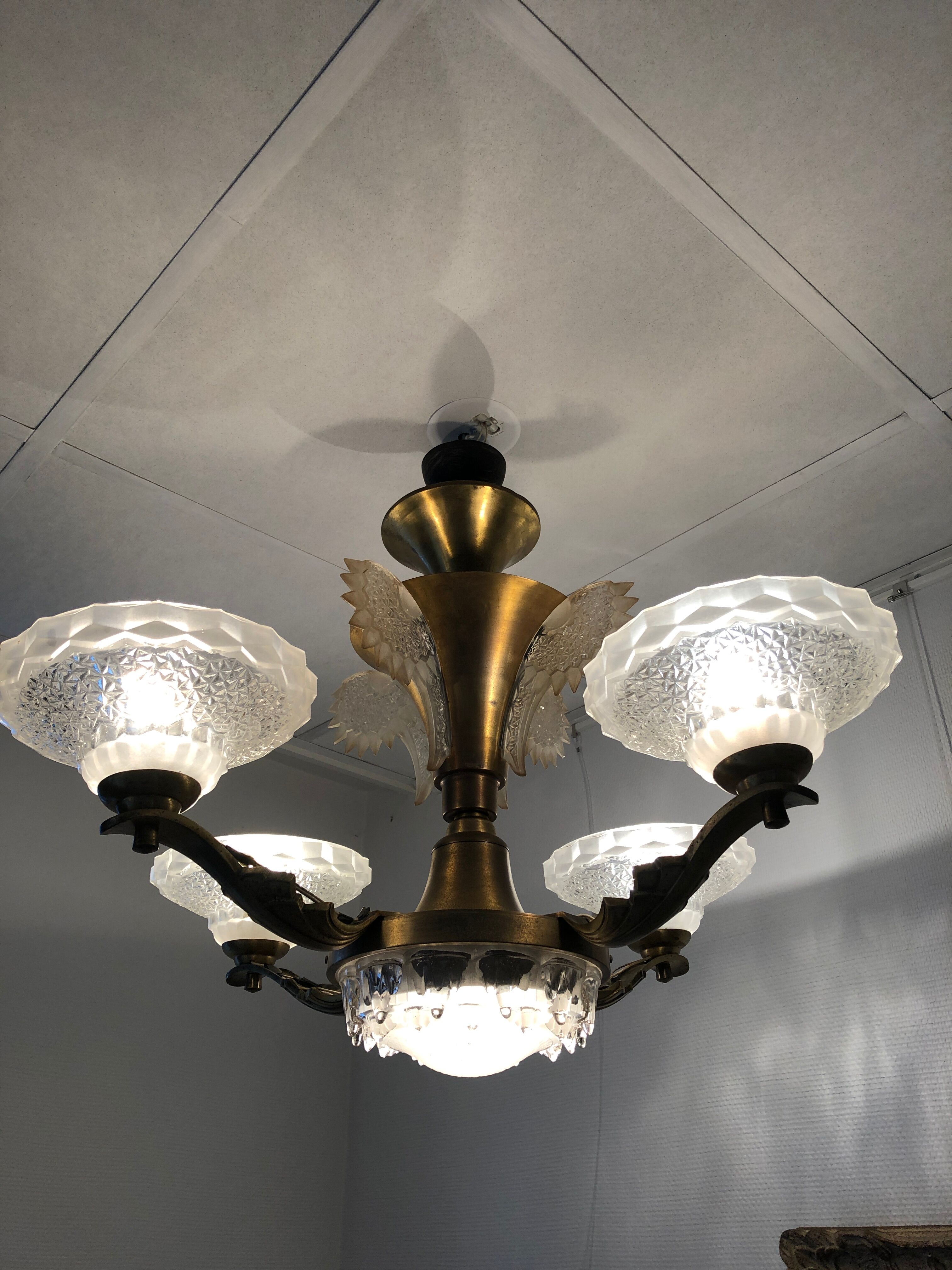 Parisian brasserie chandelier maison Ezan 1930