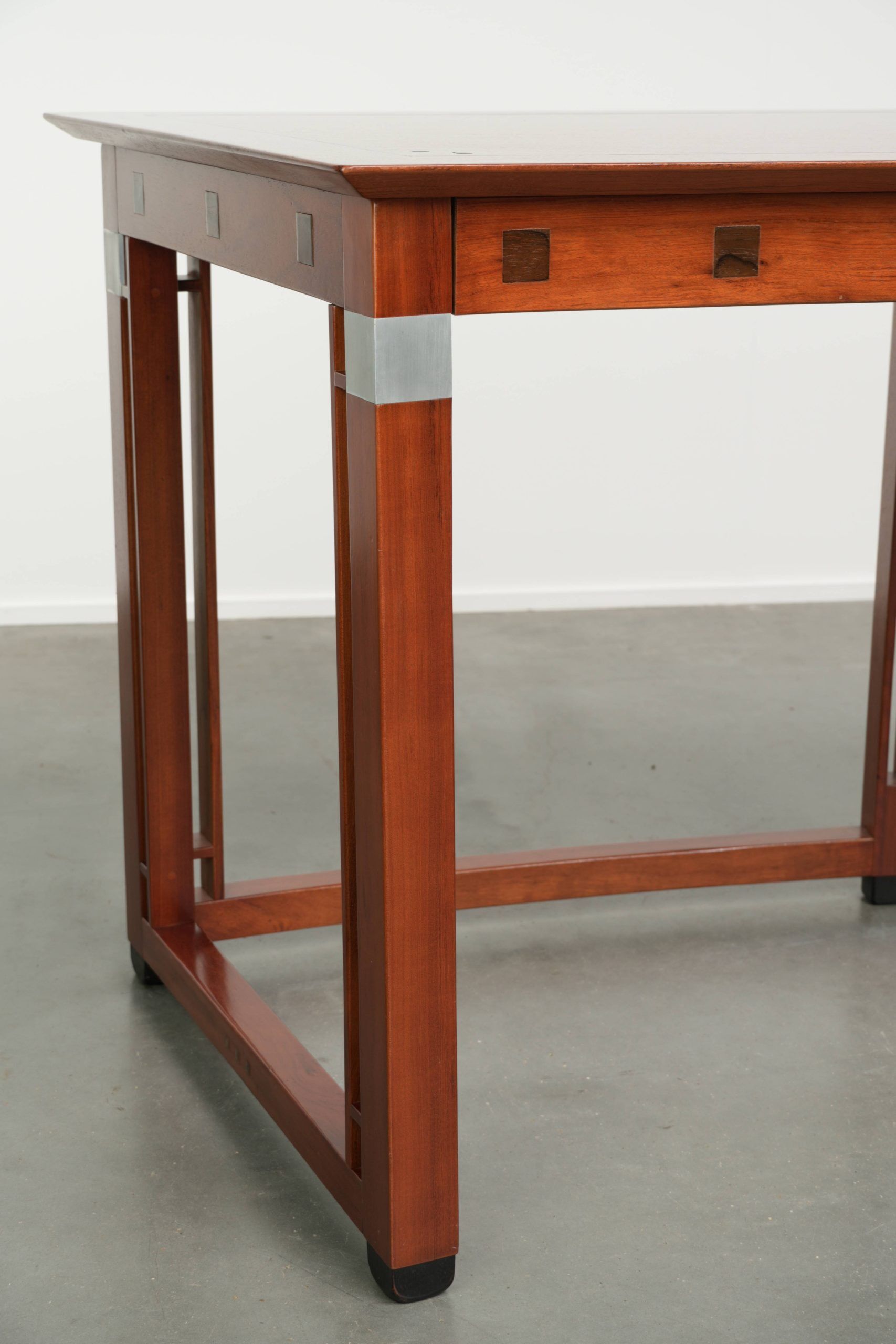 Luxurious curved writing desk/office desk in Art Deco design