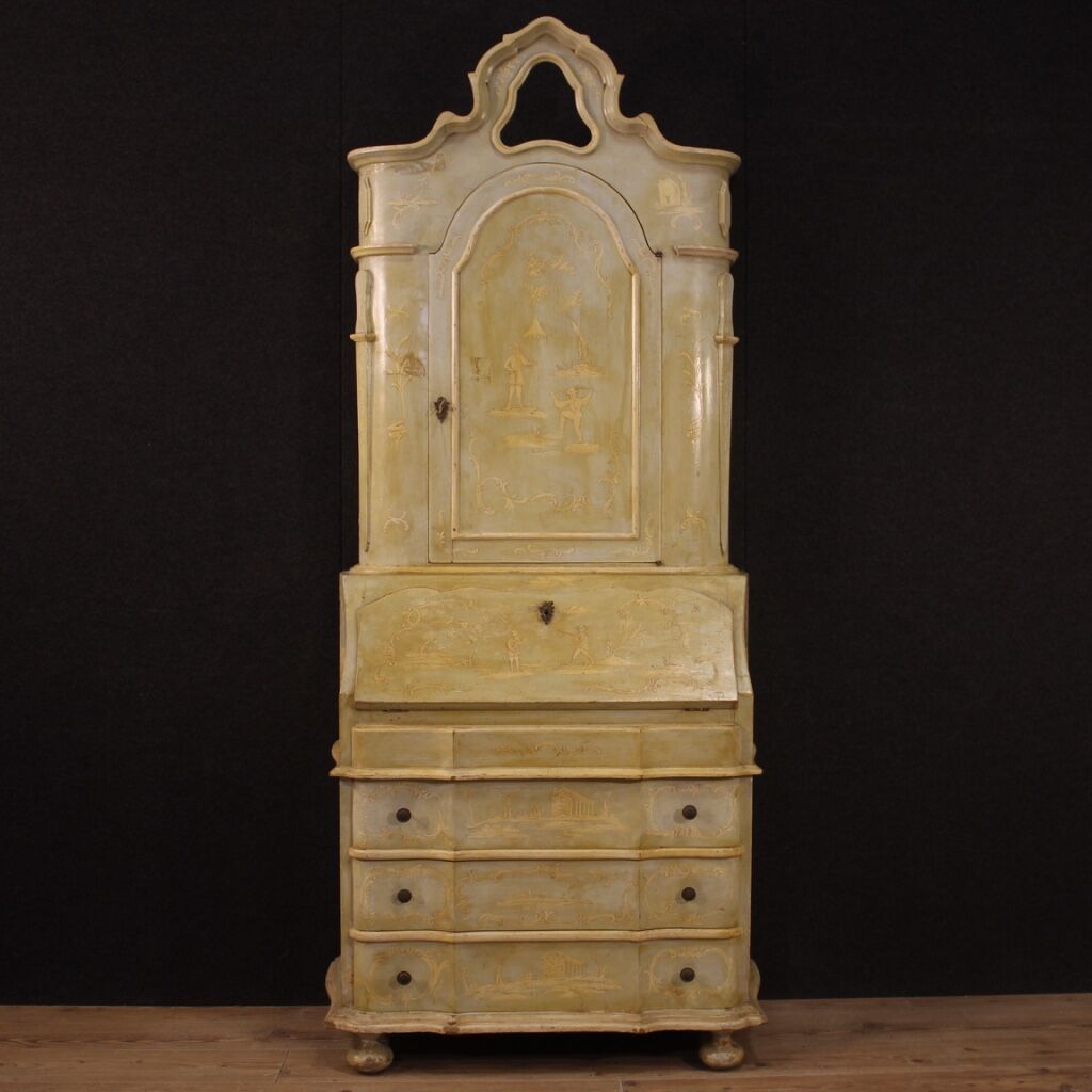 Venetian trumeau in lacquered and painted wood from 20th century
