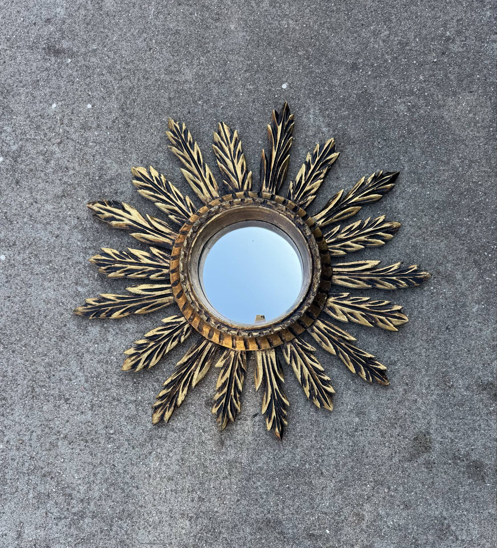 Miroir convexe doré ancien