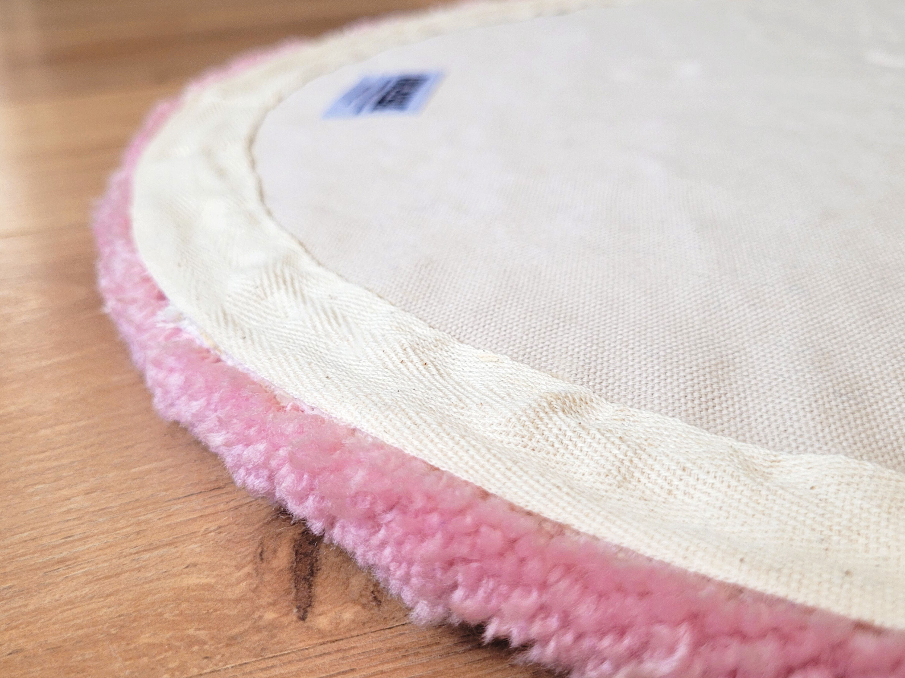 Round carpet pink face 54x54cm