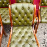 Suite de 6 chaises anglaises Cherterfield en cuir vert