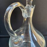 Blown crystal decanter with handle