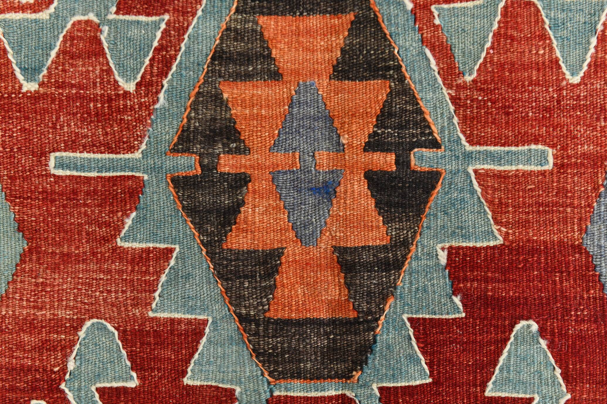 Tapis Kilim Vintage Rouge Motifs Géométriques Ethniques, 195x355 Cm