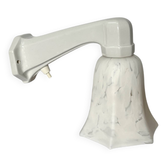 Applique en porcelaine blanche