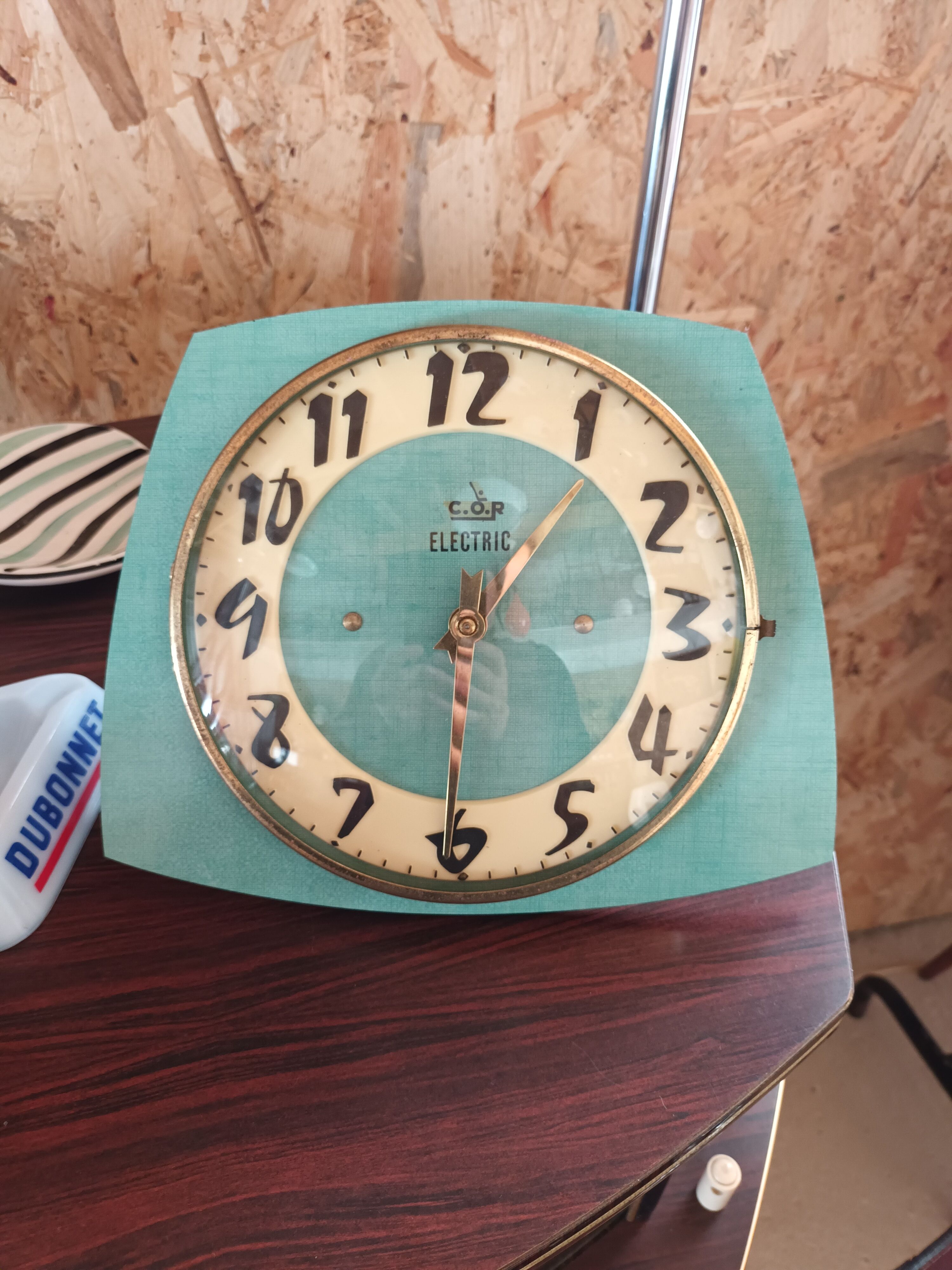 Vintage Formica clock