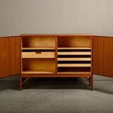 Børge Mogensen 'China' Cabinet (Model 232) in teak and brass, FDB Møbler Denmark