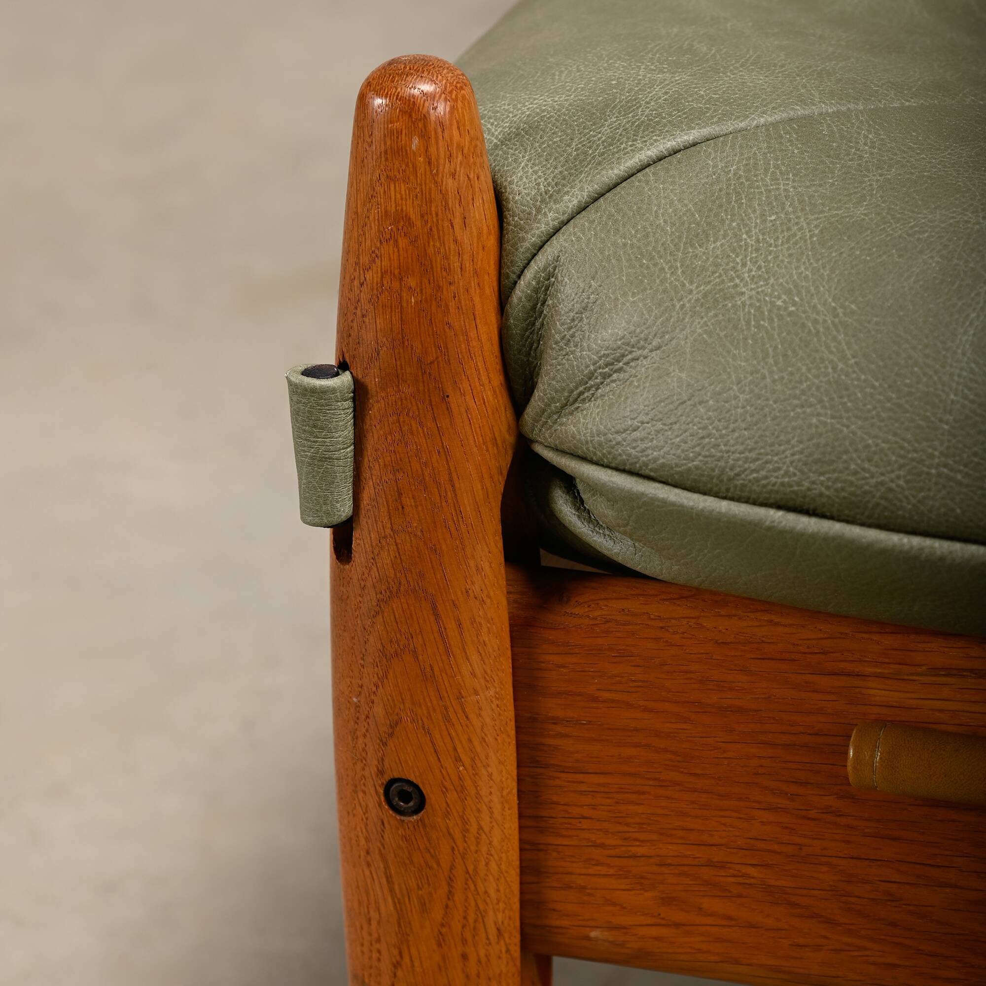 Lounge Chair in the manner Sergio Rodrigues and Jean Gillon, Oak / Leather