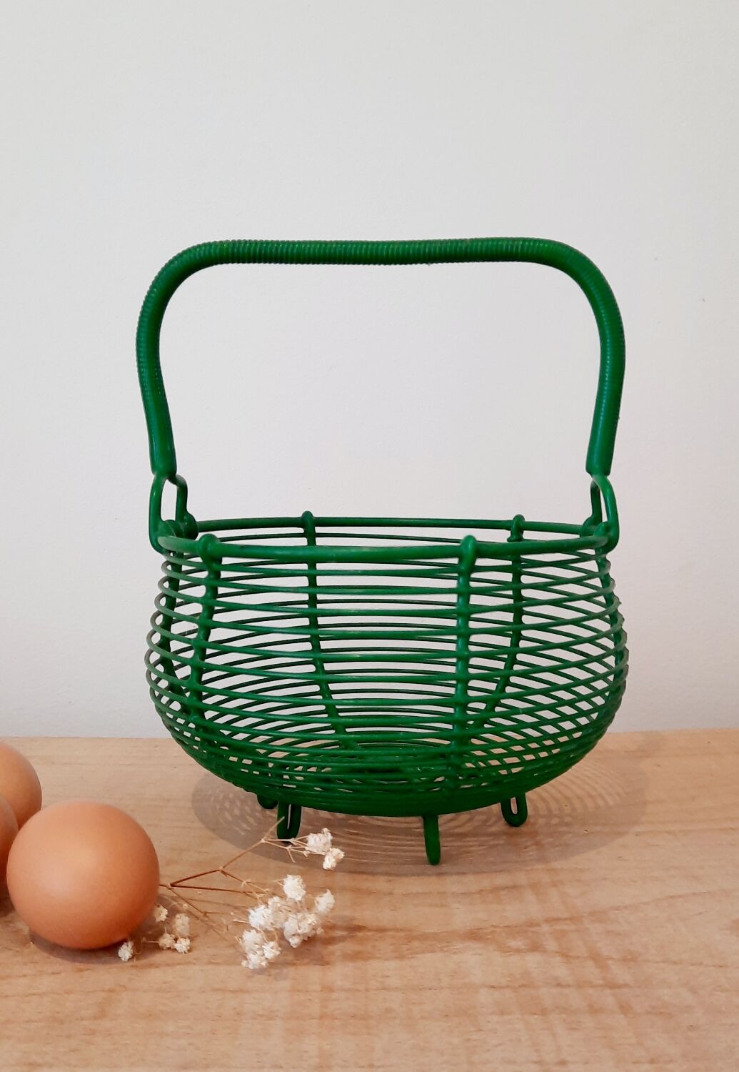 Vintage salad basket