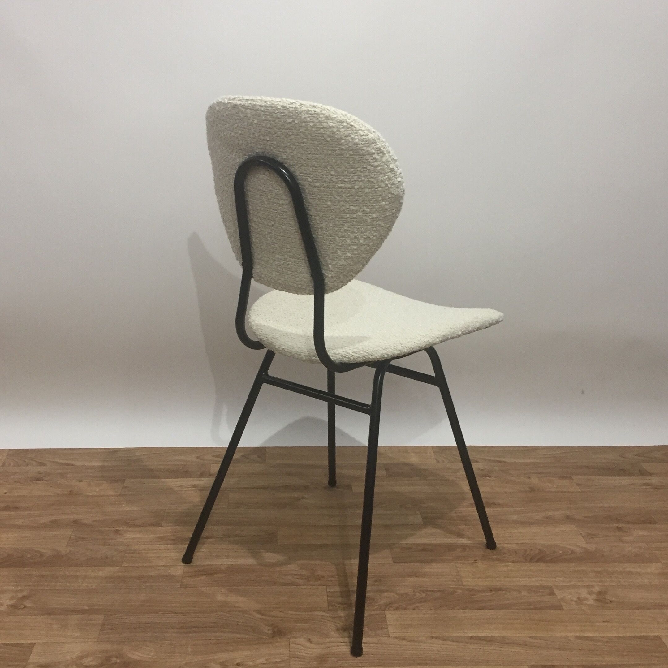 Chaise retapissée bouclette