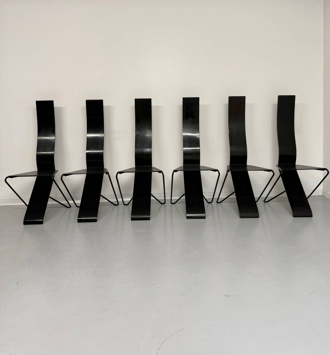Set of 6 Italian design chairs by Pietro Arosio, postmodern, 1980s.