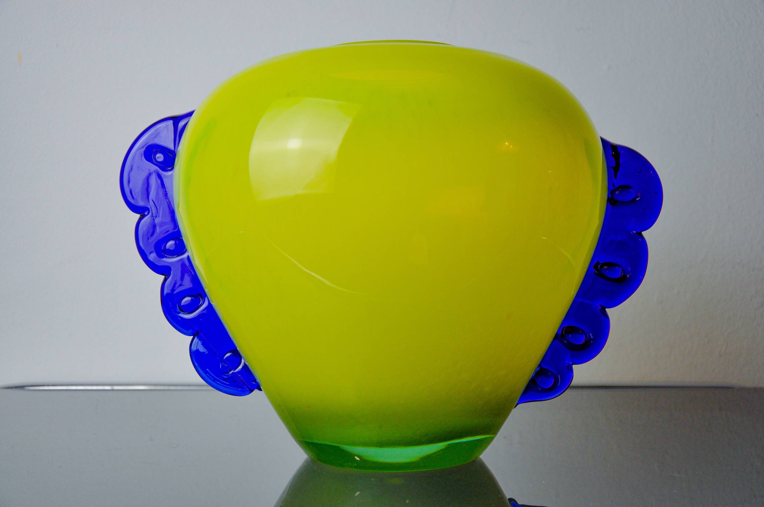 Vase Orecchio en verre de Murano, verre souflé jaune et bleu, Italie, 1970