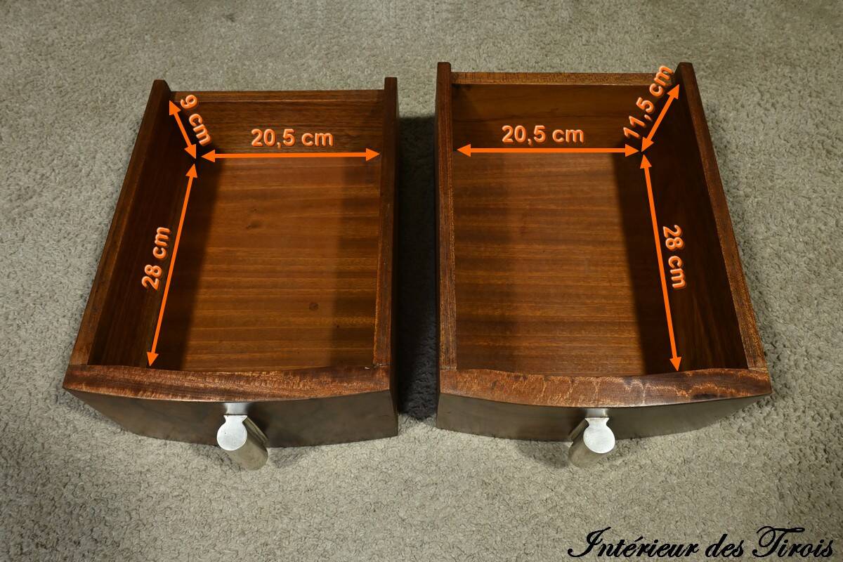 Nightstand in Walnut, Art Deco – 1930