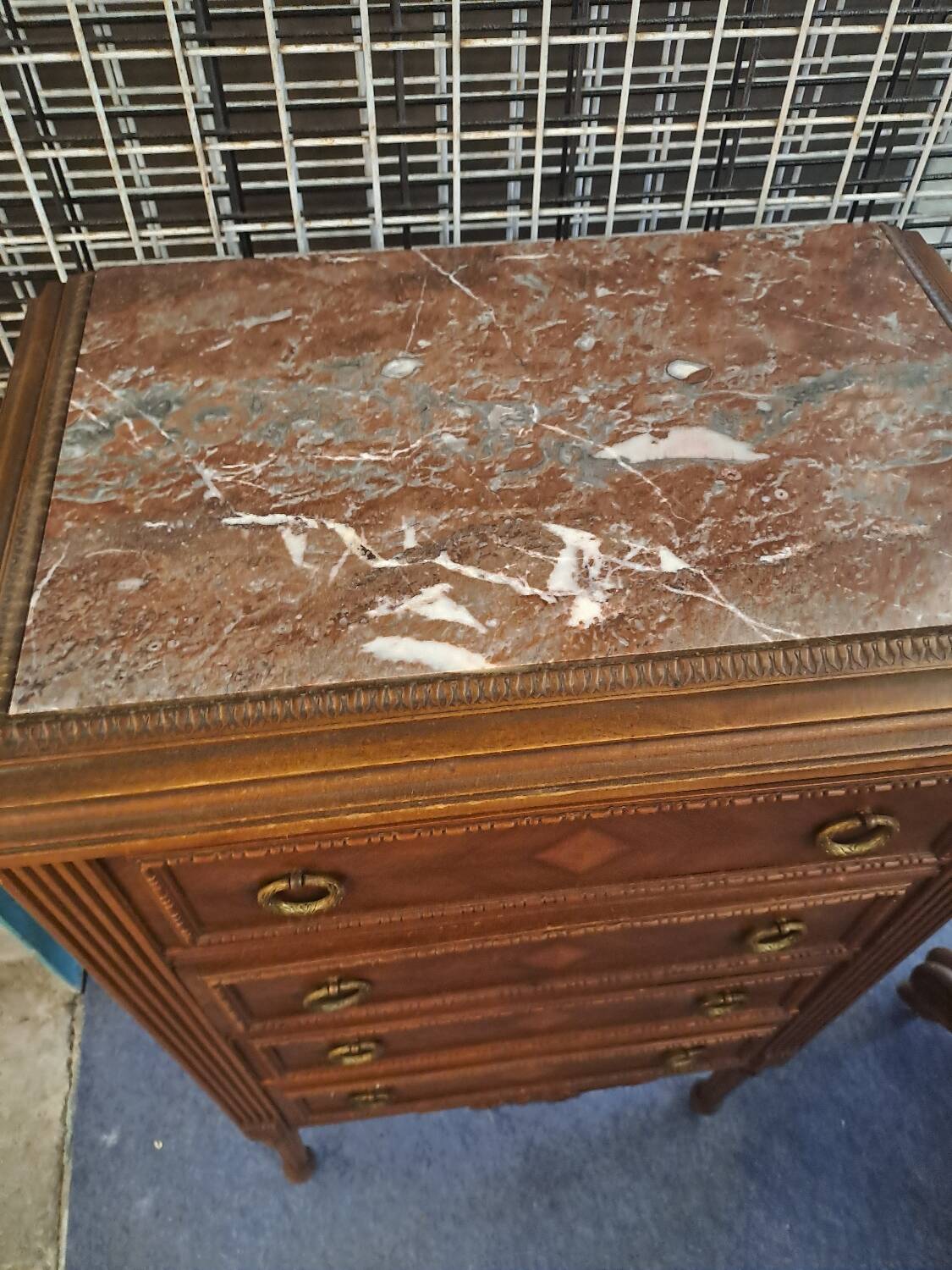 Walnut chest of drawers with 4 pink marble drawers