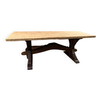 Table monastère