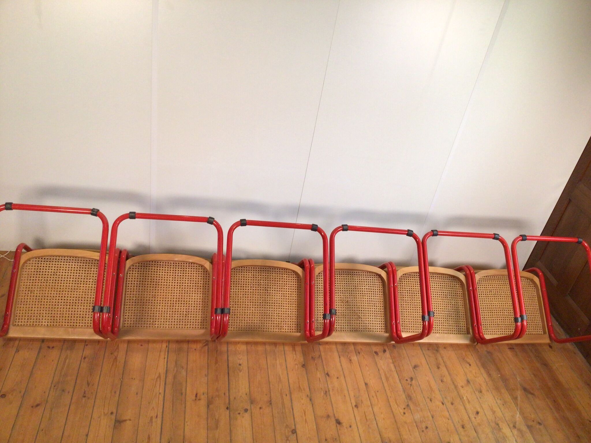 Set of 6 style dining chairs