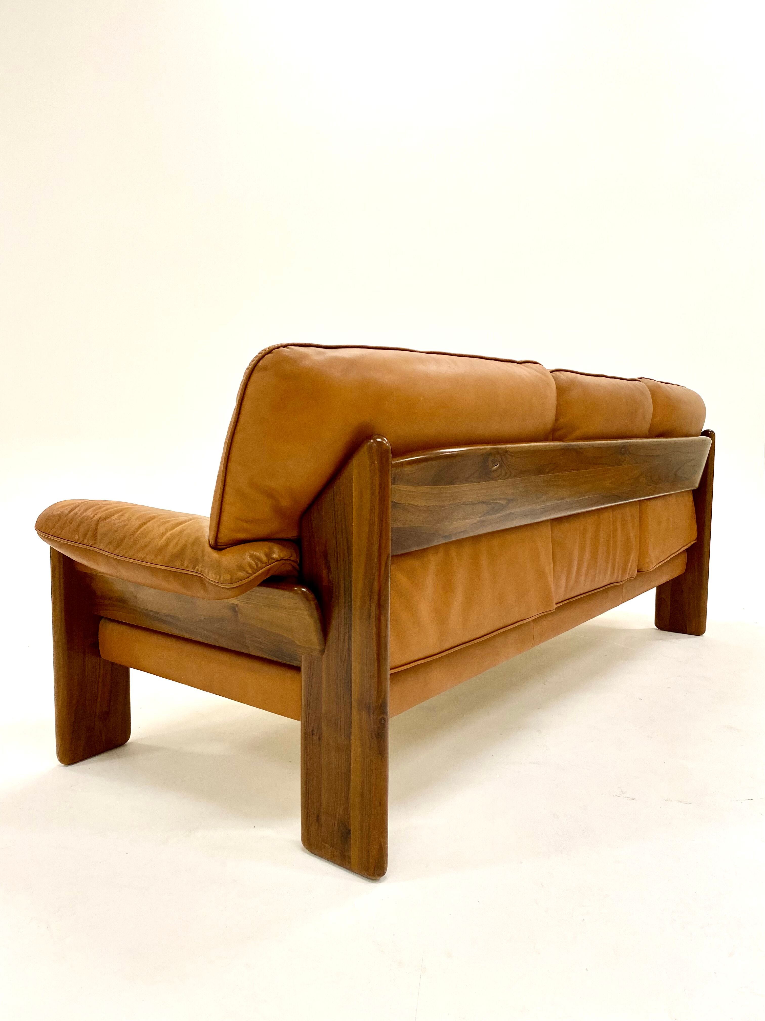 Cognac Leather Sofa By Sapporo For Mobil Girgi, Italy 1970s