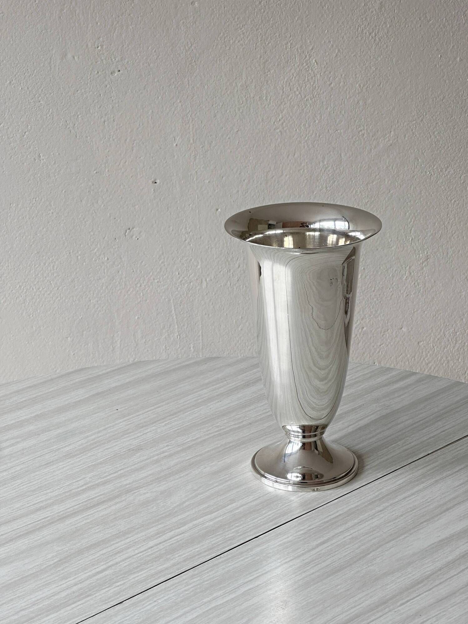 Silver-plated single flower vase