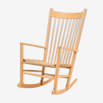 Rocking-chair J16 par Hans Wegner pour Fdb Møbler