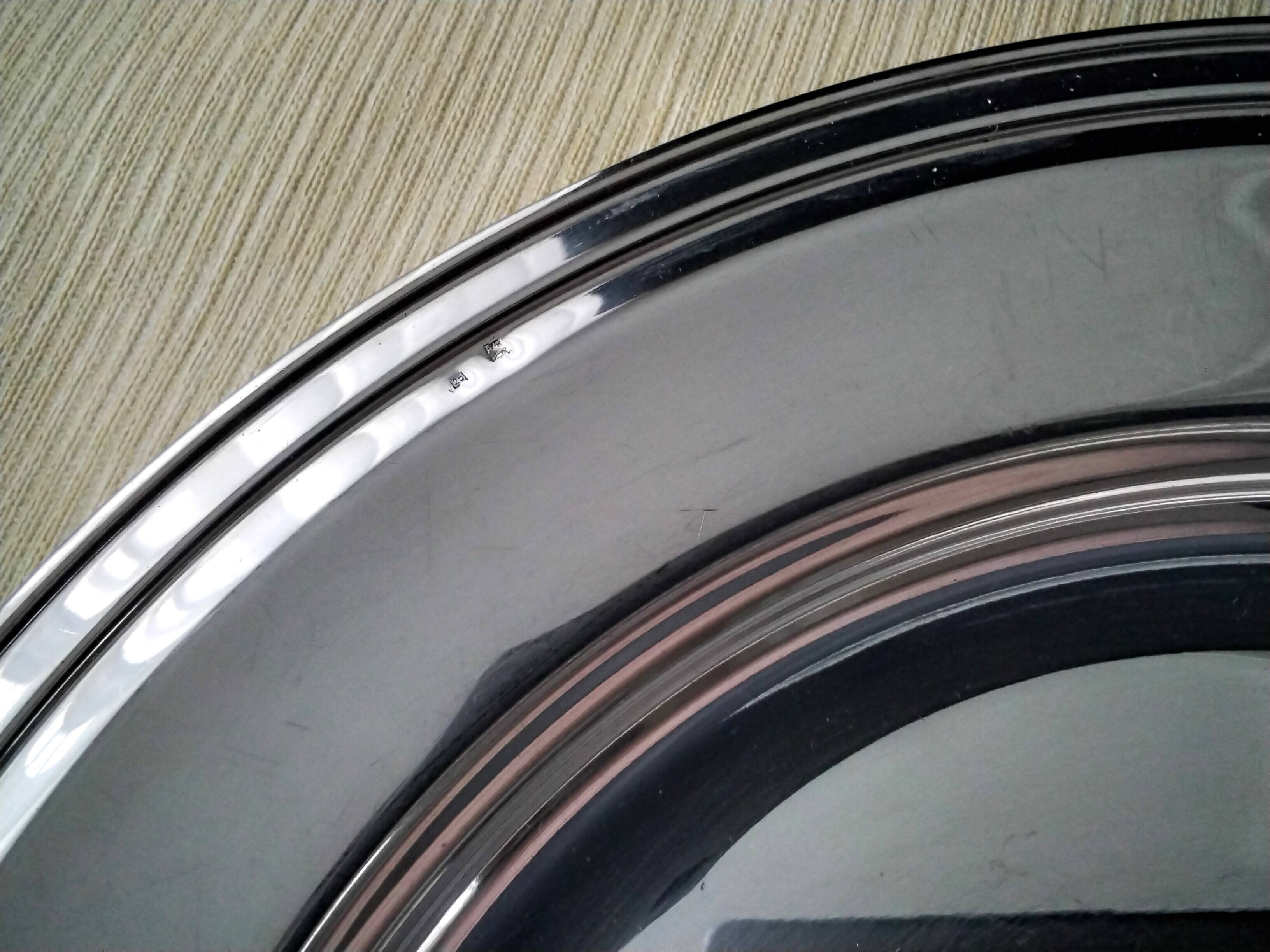 Half hollow serving dish in silver metal 32.5 cm
