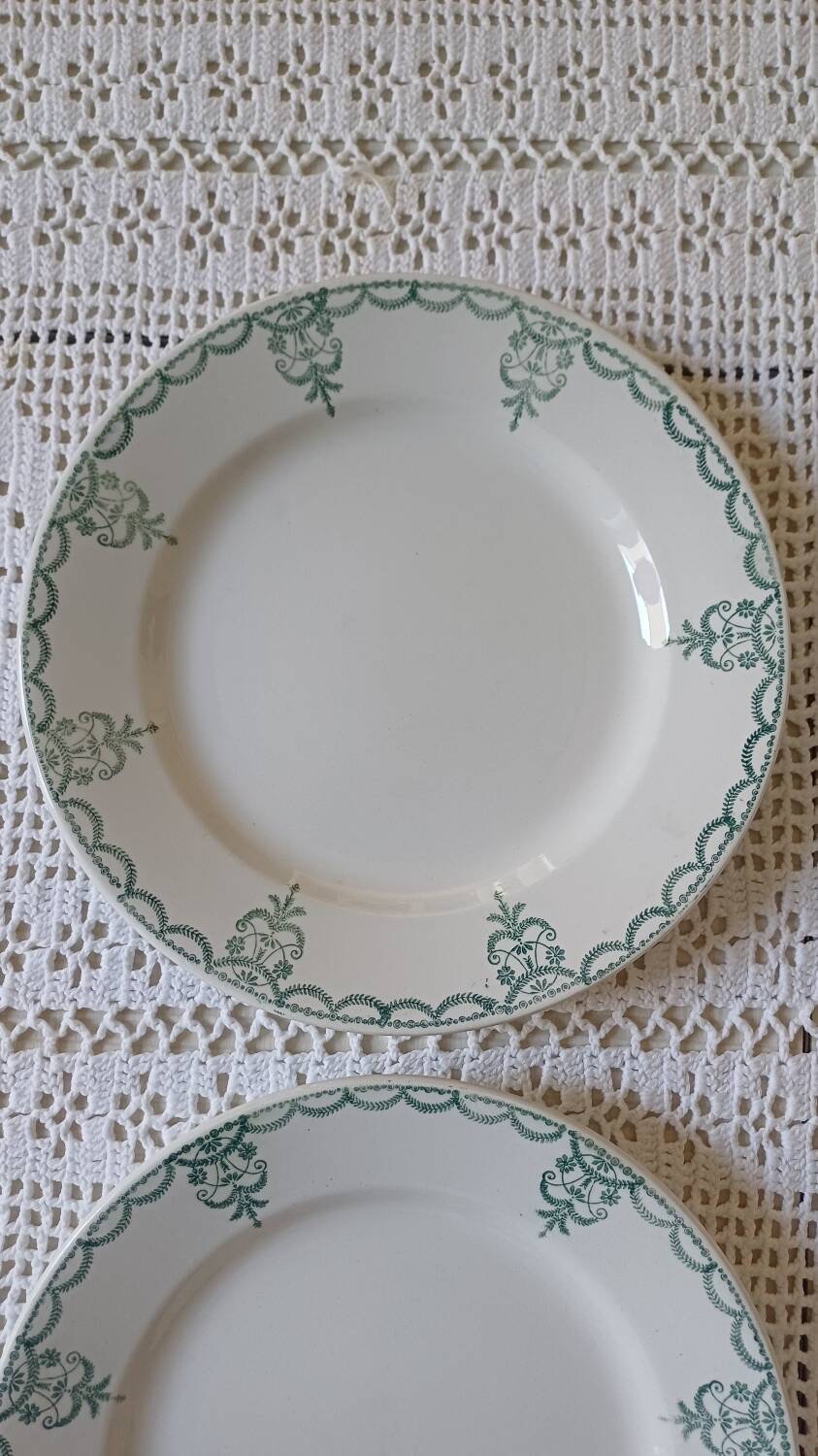 Set of 4 ironstone flat plates