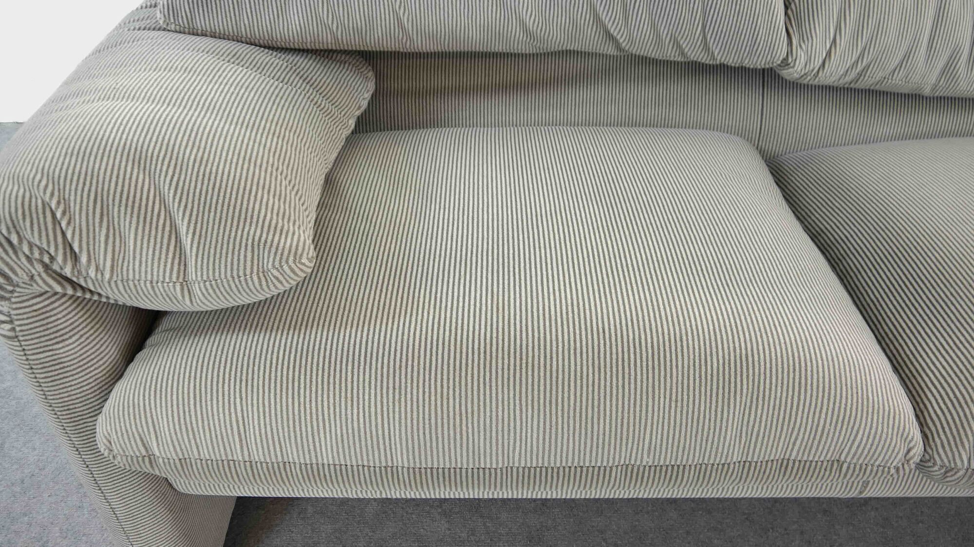 Cassina Maralunga 3-Seater Sofa by Vico Magistretti in grey striped fabrics