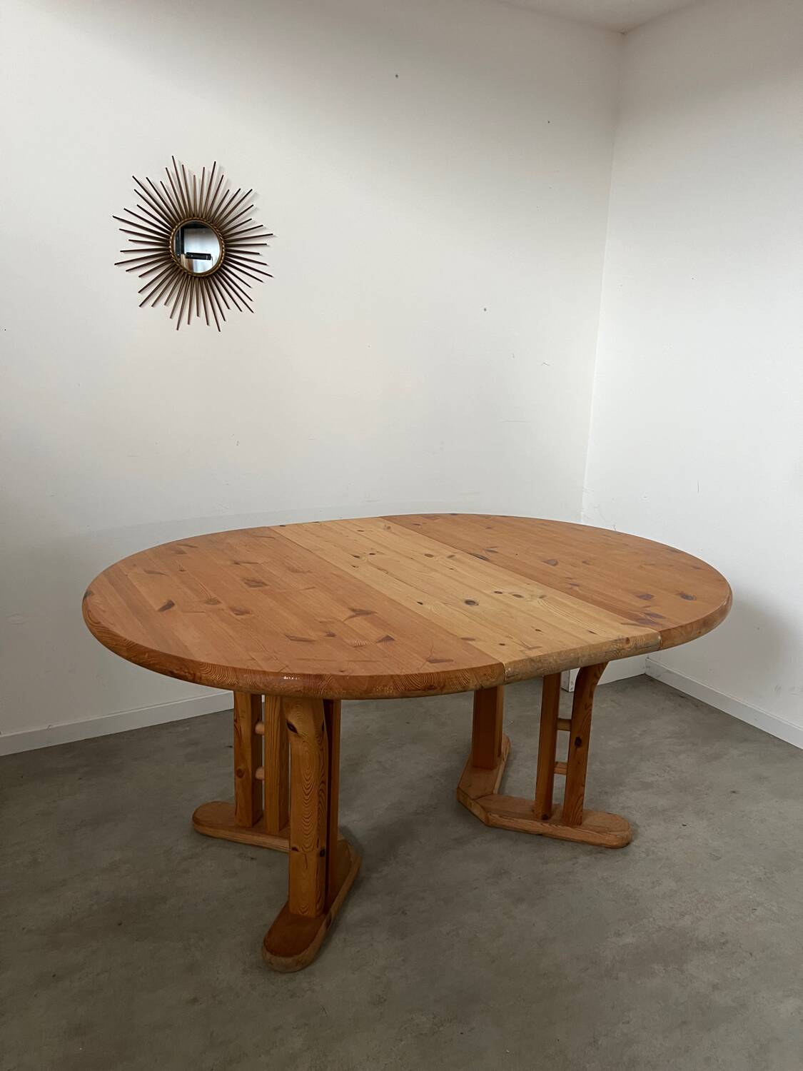 French design pine table and chair set from the 70s brutalist vintage arcs