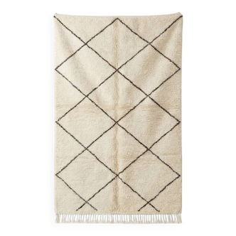 White Berber rug with black diamonds 200x300 cm