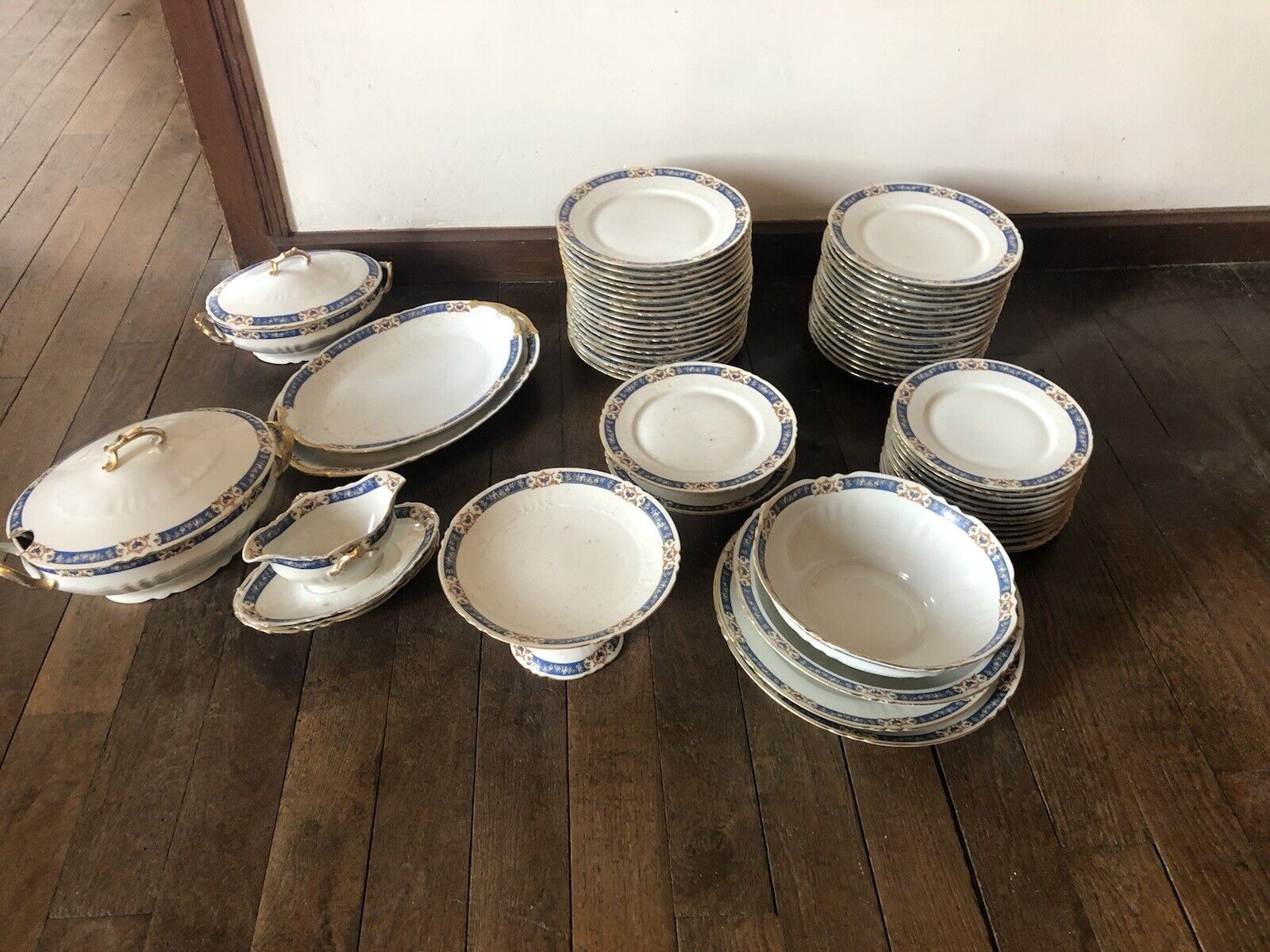 Full service 74 pieces Limoges porcelain vintage art deco