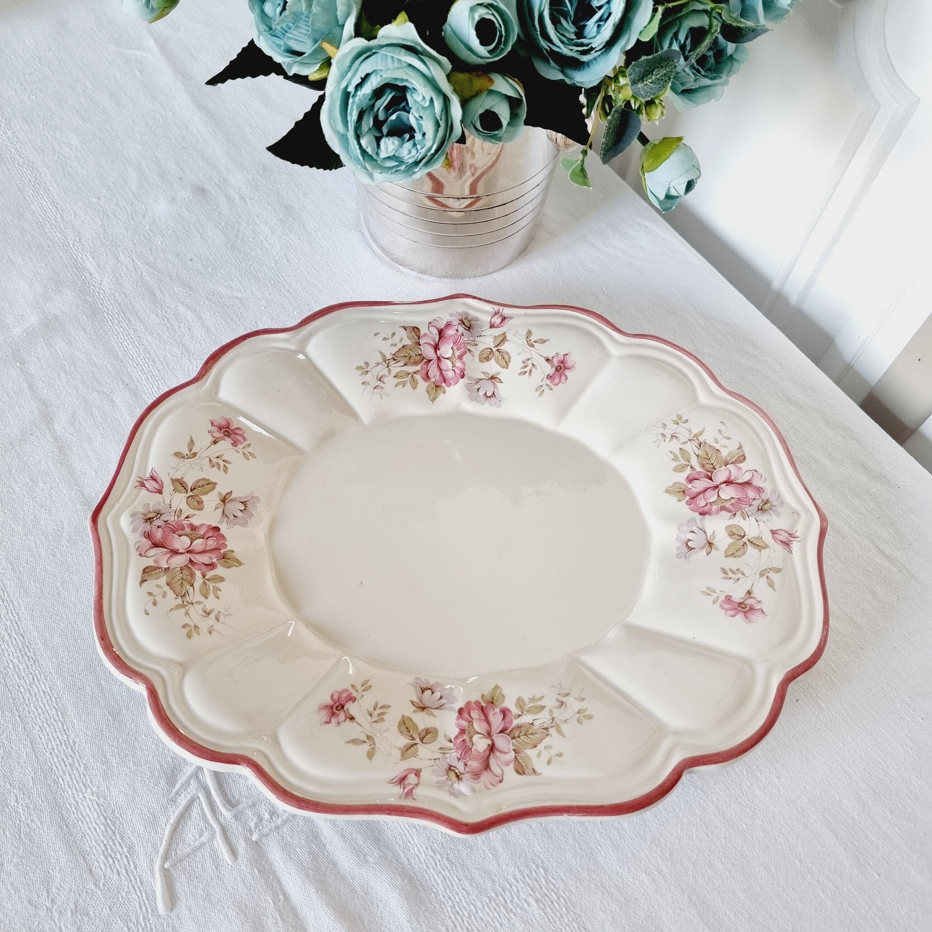 Plat ovale en céramique à délicat décor floral