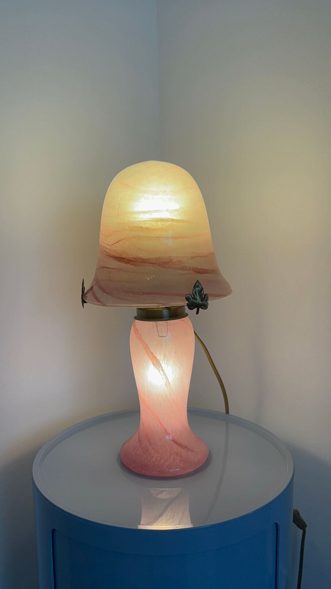 Vintage pink glass table lamp – Mushroom shade and base in