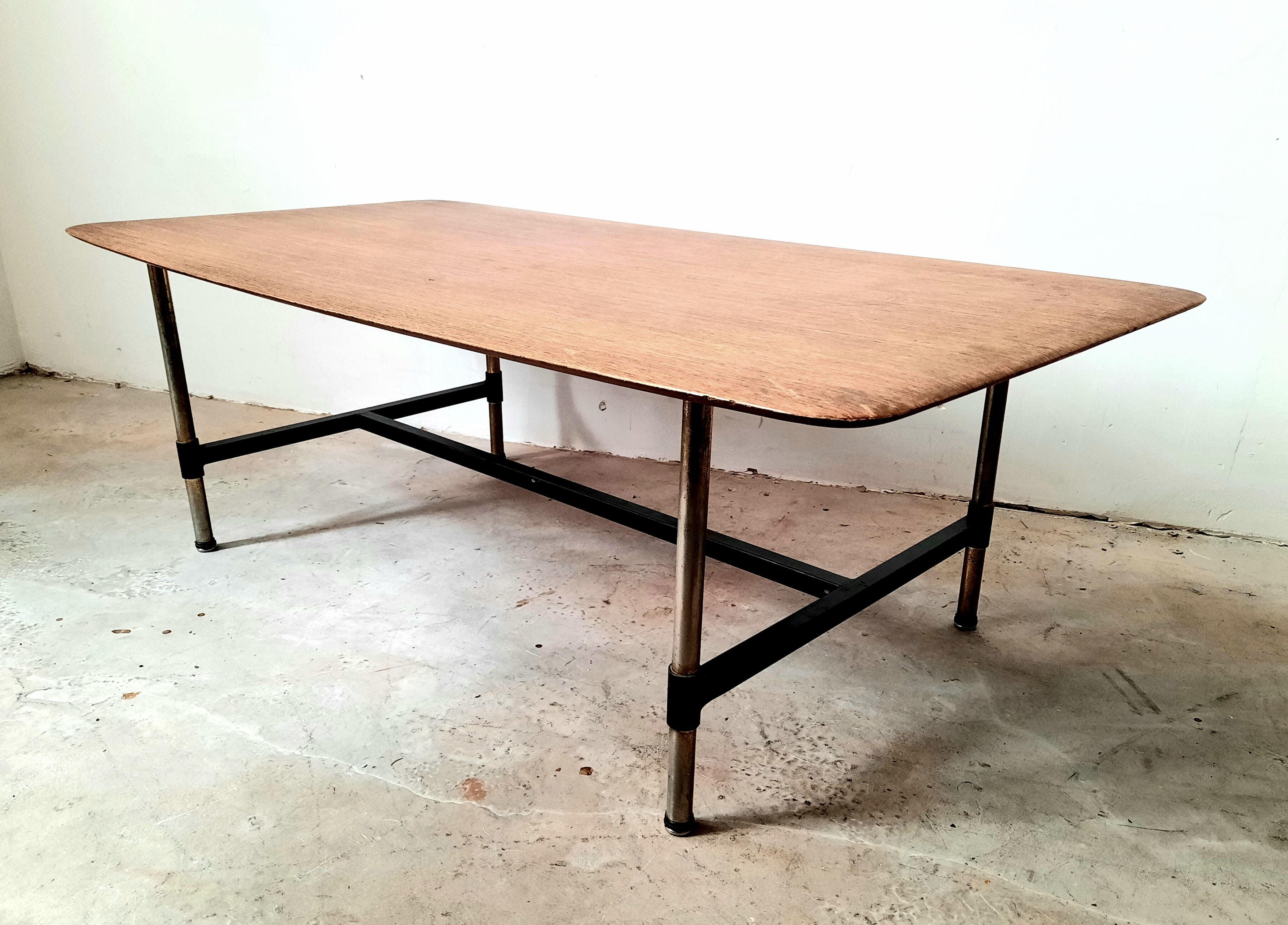 Vintage Italian coffee table from the 60s / 70s