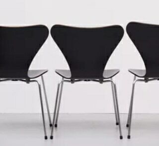 3 chairs arne jacobsen 3107