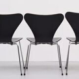3 chairs arne jacobsen 3107