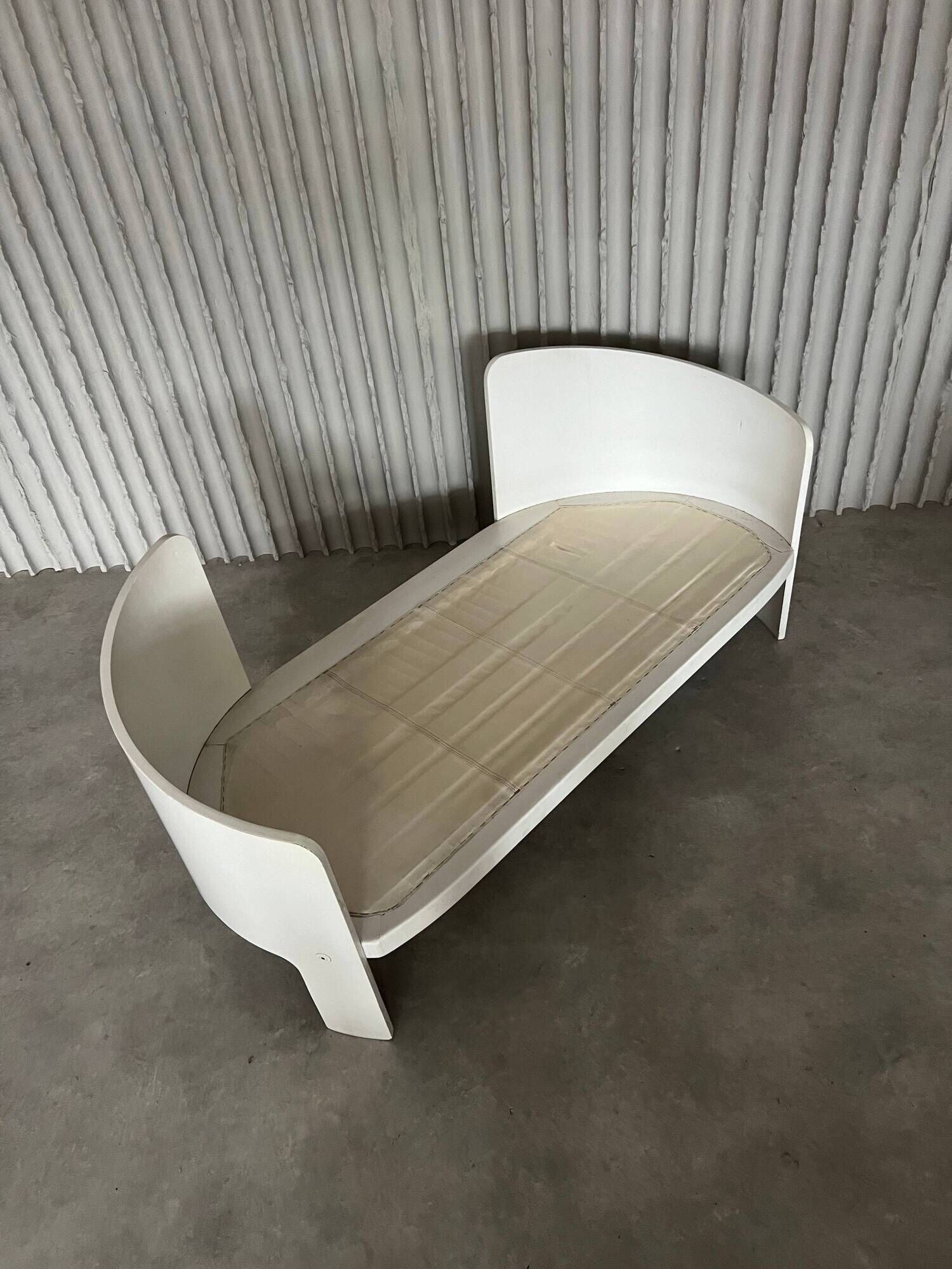 Rare "BZ48" sofa by Hans Ell for Spectrum – newly upholstered