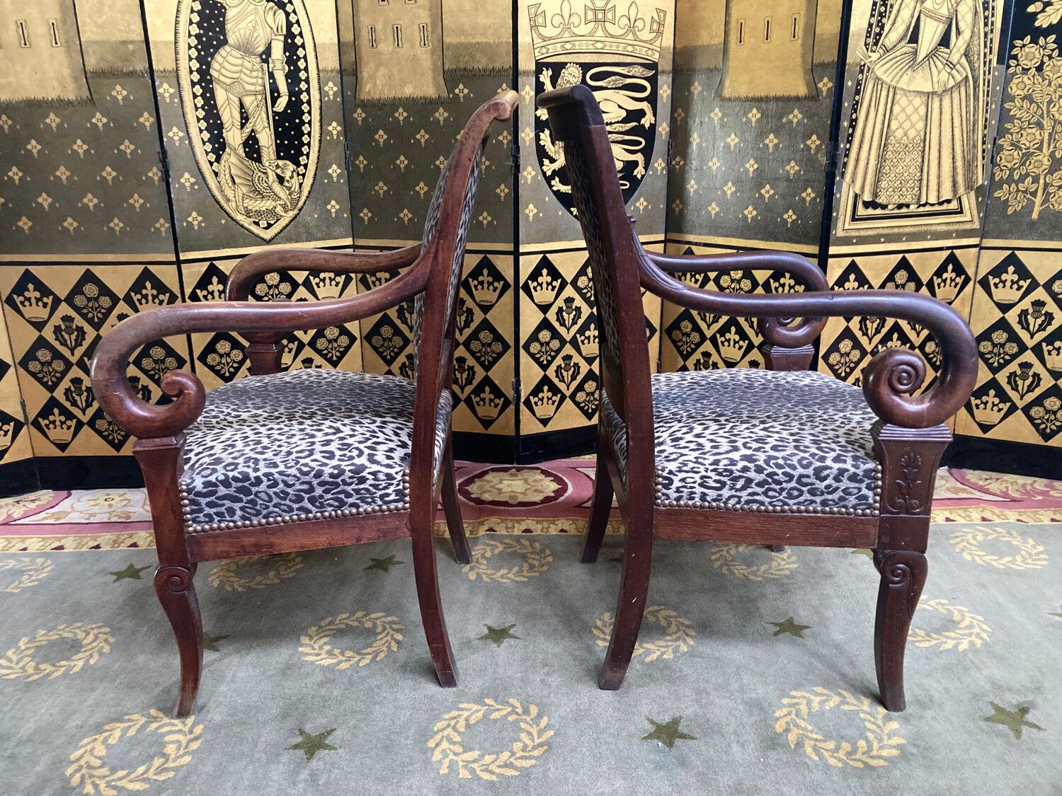 2 armchairs restoration with stock