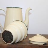 Enamelled sheet metal teapot