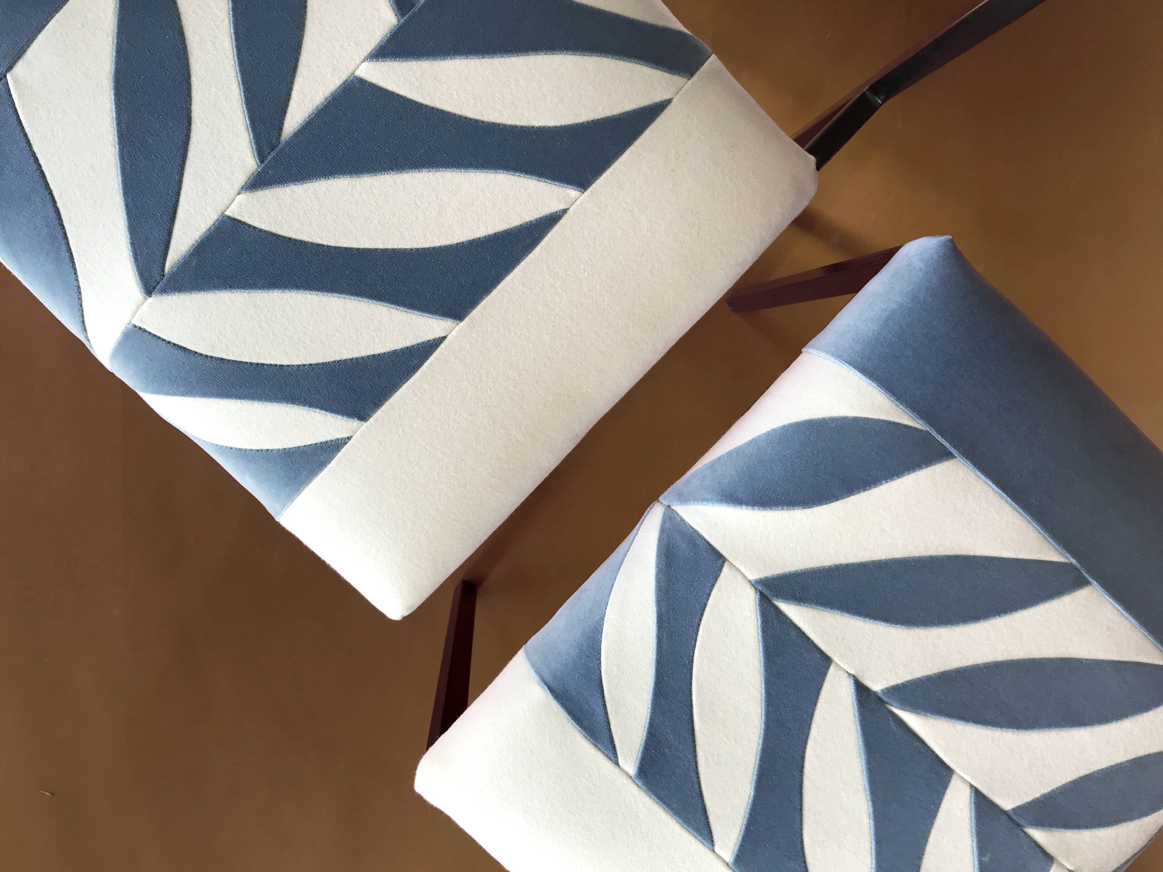 Paire de chaises uniques