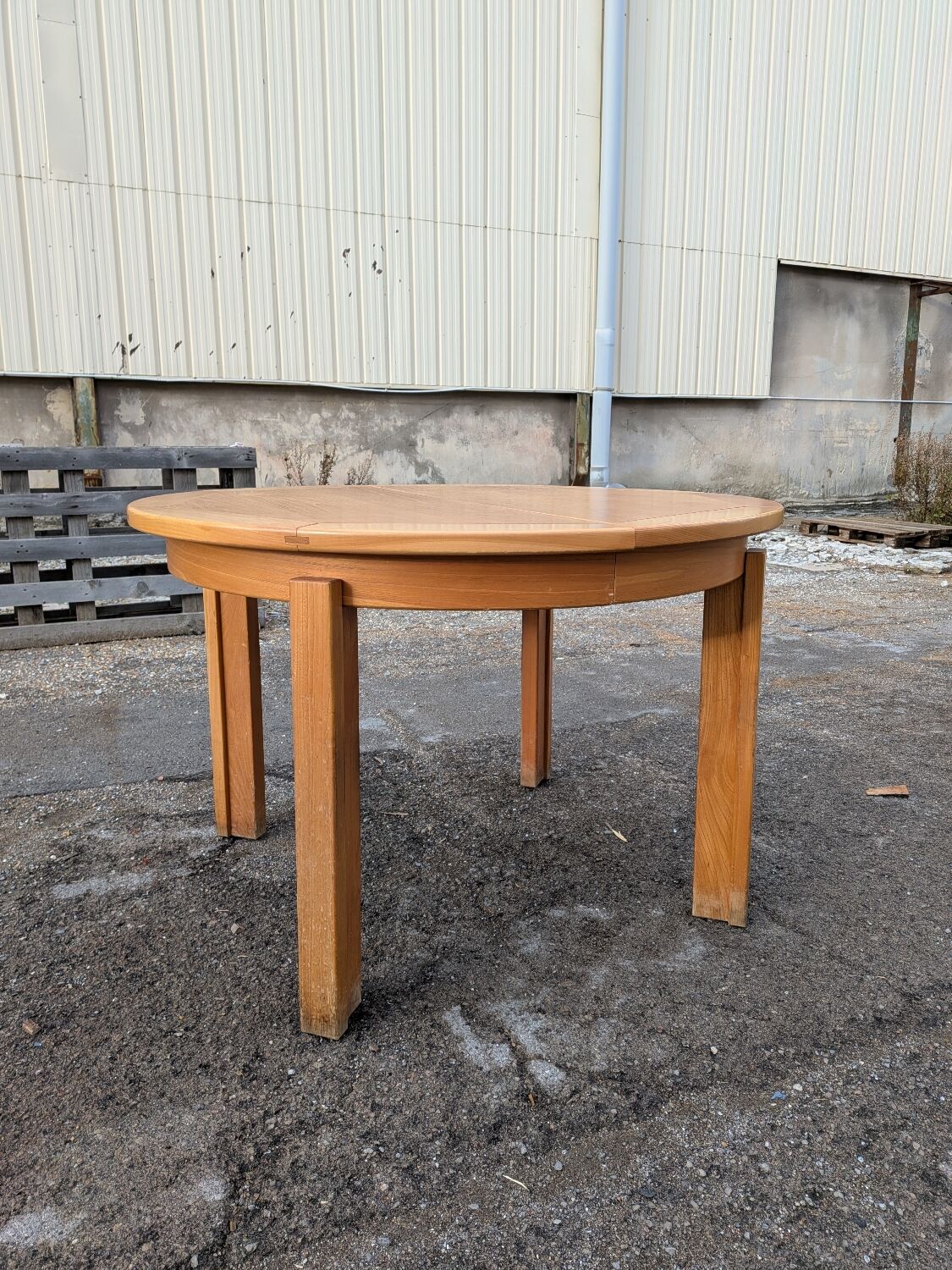 Dining table in elm from 1980