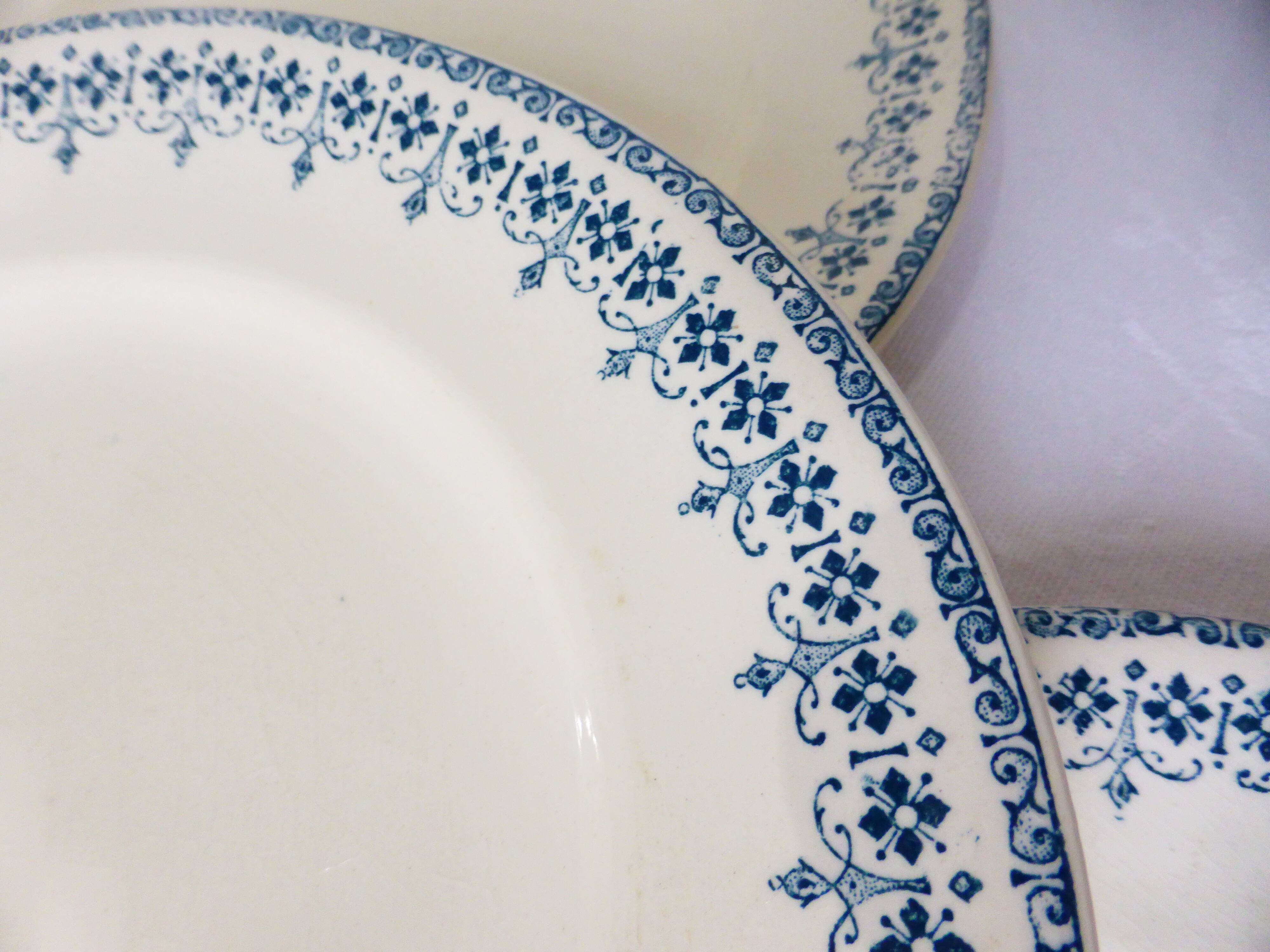 4 vintage dessert plates of Longwy