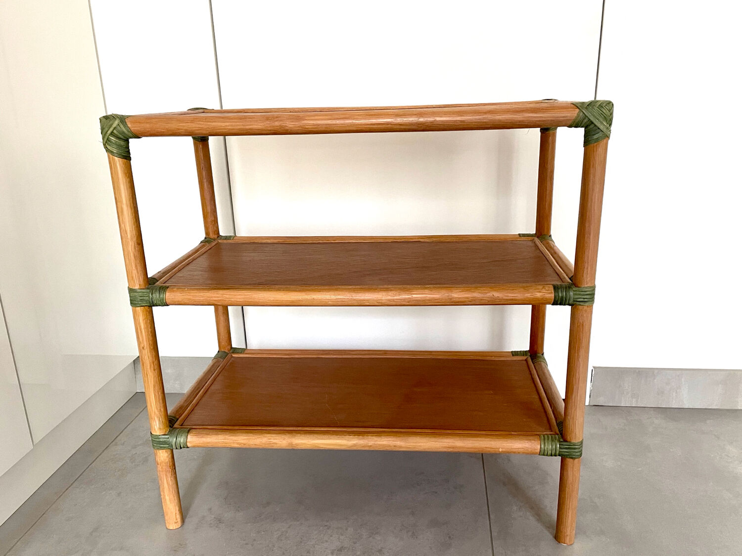 Low bamboo and rattan shelf from the 80s