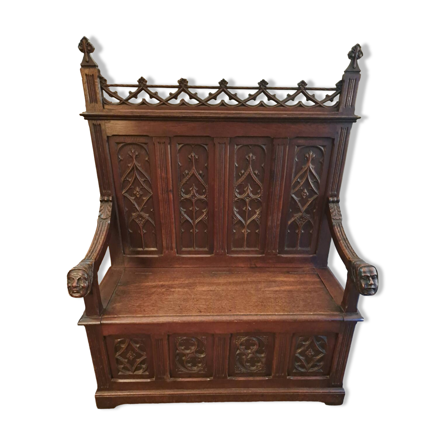 Neo-Gothic chest bench from the late 19th century