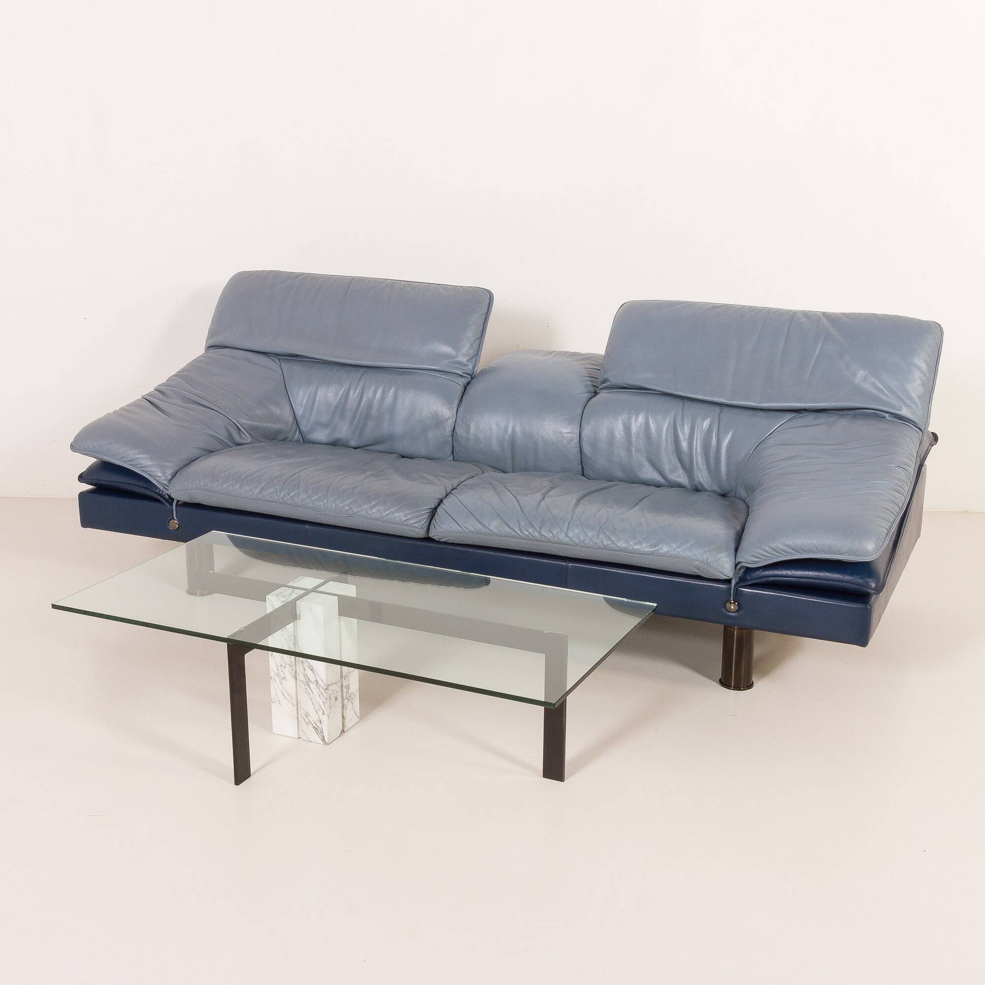 Vintage Poltrona Frau Space Age leather sofa, Italy 1980s