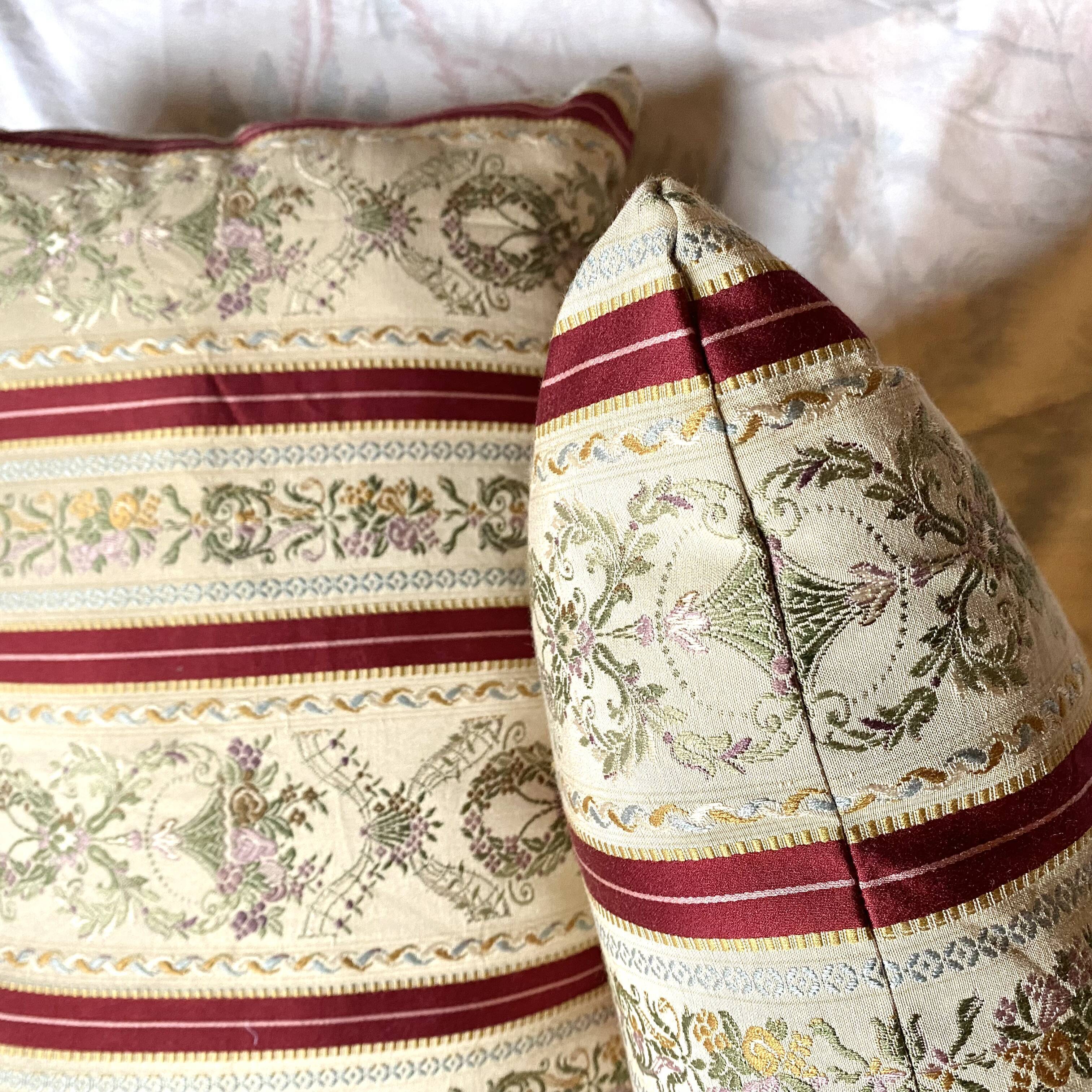 Rectangular cushions in antique fabric