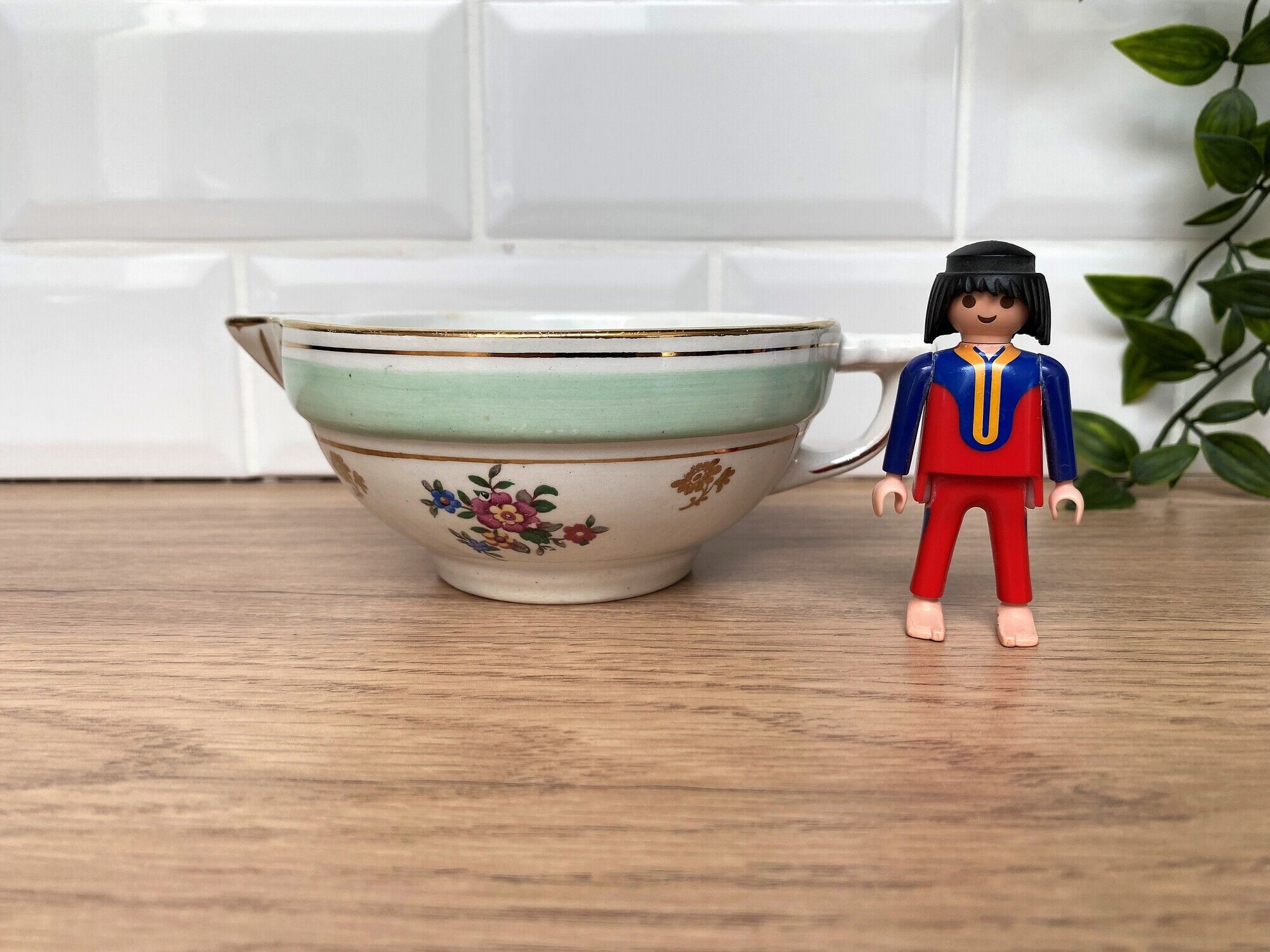Saucière en demi-porcelaine L'Amandinoise