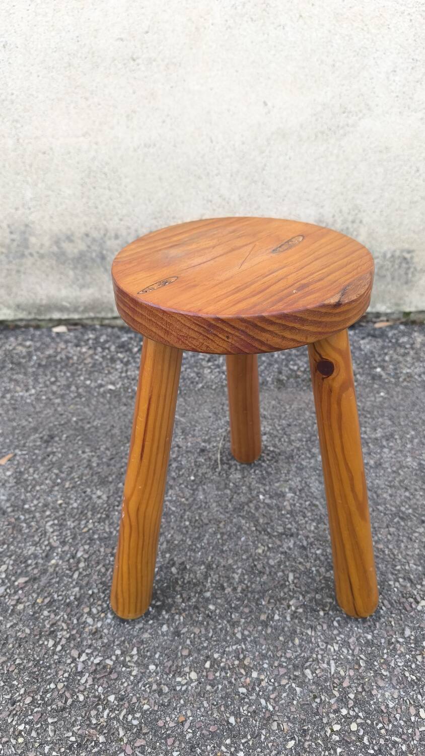 Tabouret tripode