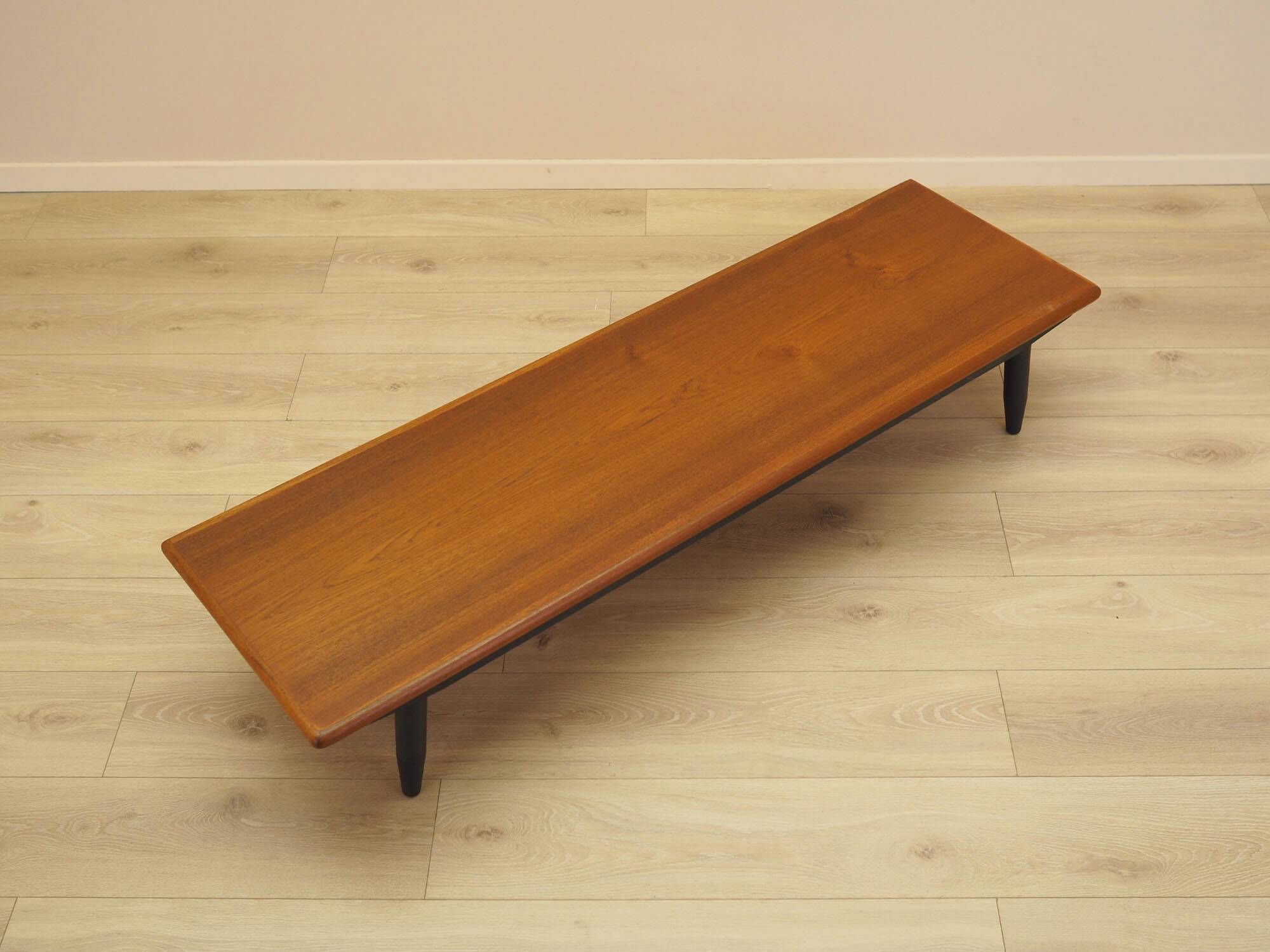 Meuble bas en teck, design danois, années 1970, fabriqué au Danemark