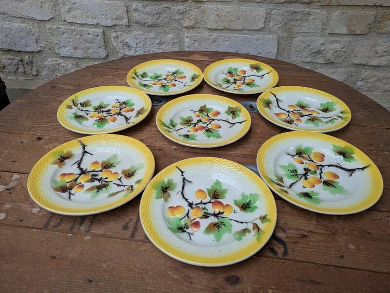 Set of 8 small fruit slip plates Orchies Moulin des Loups